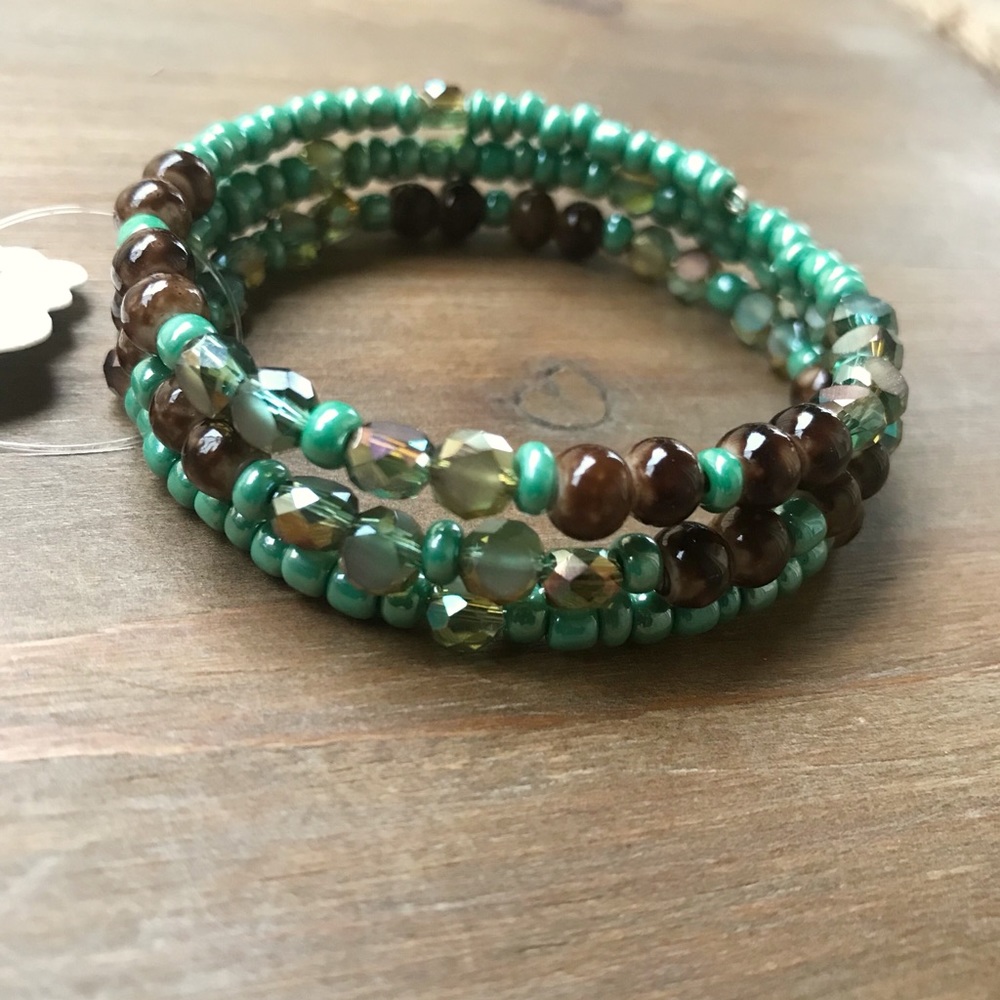 Sea green glass bead wrap around bracelet - Picture 4 of 8